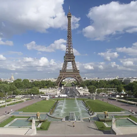 Mercure Centre Tour Eiffel Hotel 4*