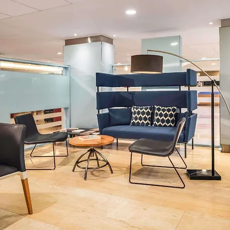 Mercure Centre Tour Eiffel Hotel 4*