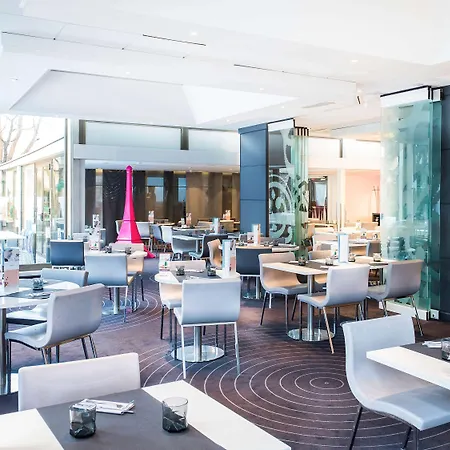 Mercure Centre Tour Eiffel Hotel