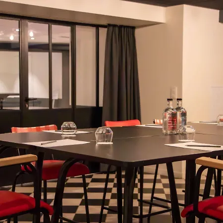 Mercure Centre Tour Eiffel Hotel 4*