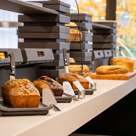 Hotel Mercure Centre Tour Eiffel 4*