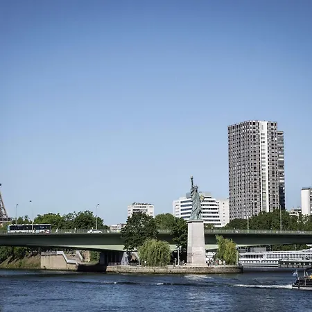 Mercure Centre Tour Eiffel Hotel