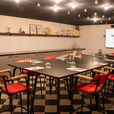 ميركيور سنتر برج إيفل 4*