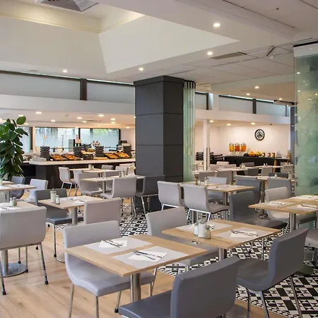 Mercure Centre Tour Eiffel 4*