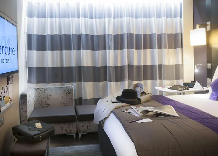 Mercure Centre Tour Eiffel Hotel 4*