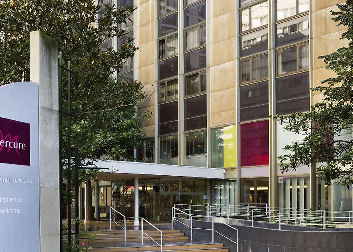 Mercure Centre Tour Eiffel Hotel 4*