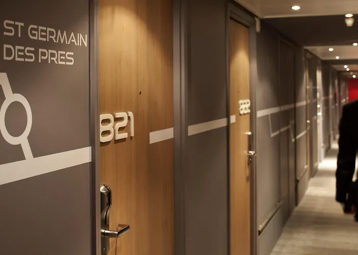 Hotell Mercure Centre Tour Eiffel 4*