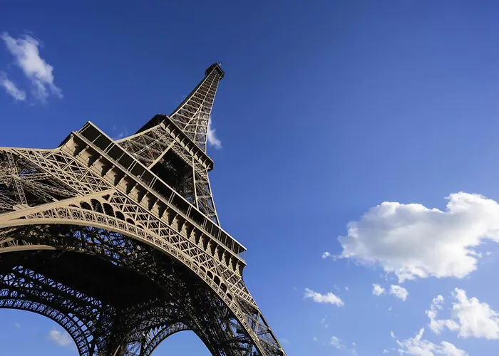 Mercure Centre Tour Eiffel 4* פריז