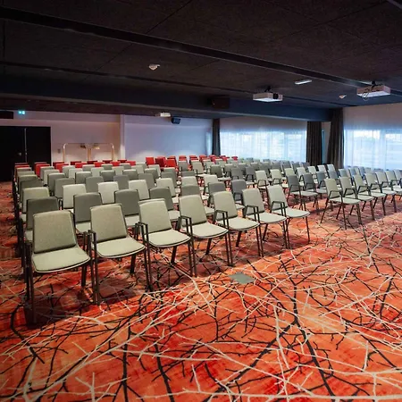 מלון Mercure Centre Tour Eiffel 4*