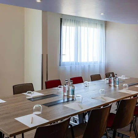 Mercure Centre Tour Eiffel 4* פריז