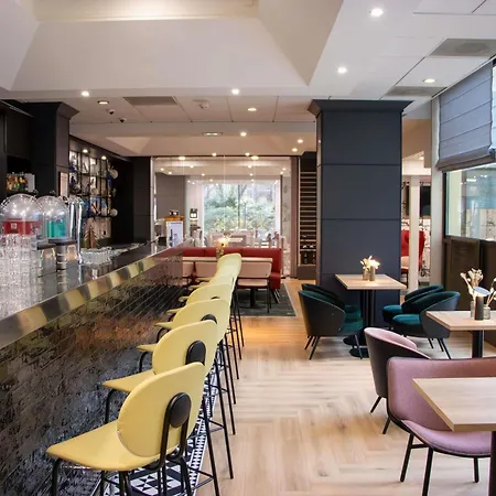 מלון Mercure Centre Tour Eiffel