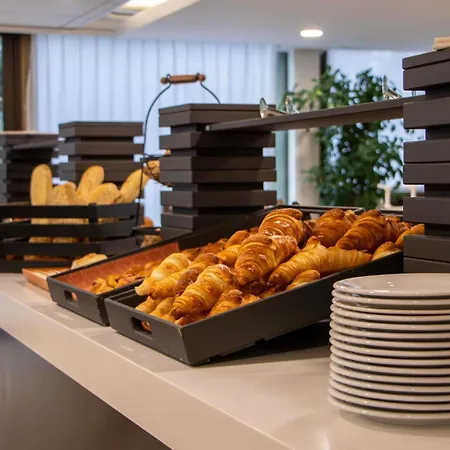 巴黎中心埃菲尔铁塔美居酒店