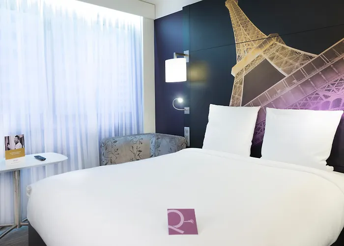 Mercure Centre Tour Eiffel Hotel