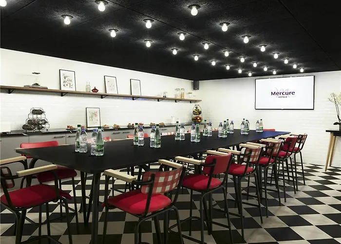 Mercure Centre Tour Eiffel Hotel 4*