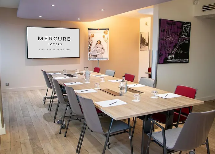 Mercure Centre Tour Eiffel Hotel 4*