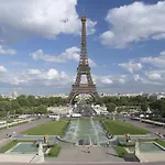 Mercure Centre Tour Eiffel Hotel 4*