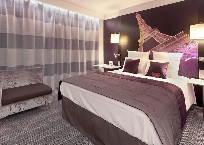 מלון Mercure Centre Tour Eiffel 4*