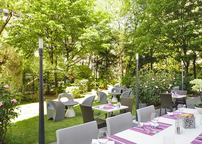 머큐어 센터 투어 에펠 호텔