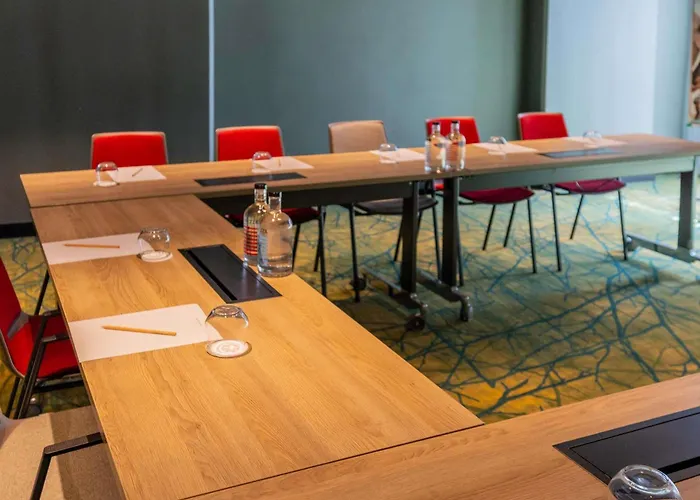 Mercure Centre Tour Eiffel מלון 4*